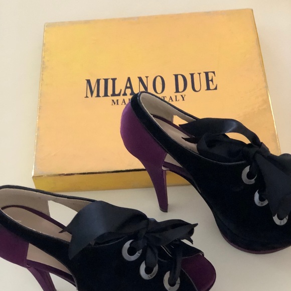 Size 5 pumps/heels - Picture 2 of 4